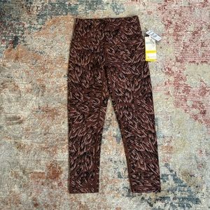 Zella Xsmall NWT (high waist crop) 7/8 length brown marron brush stroke print